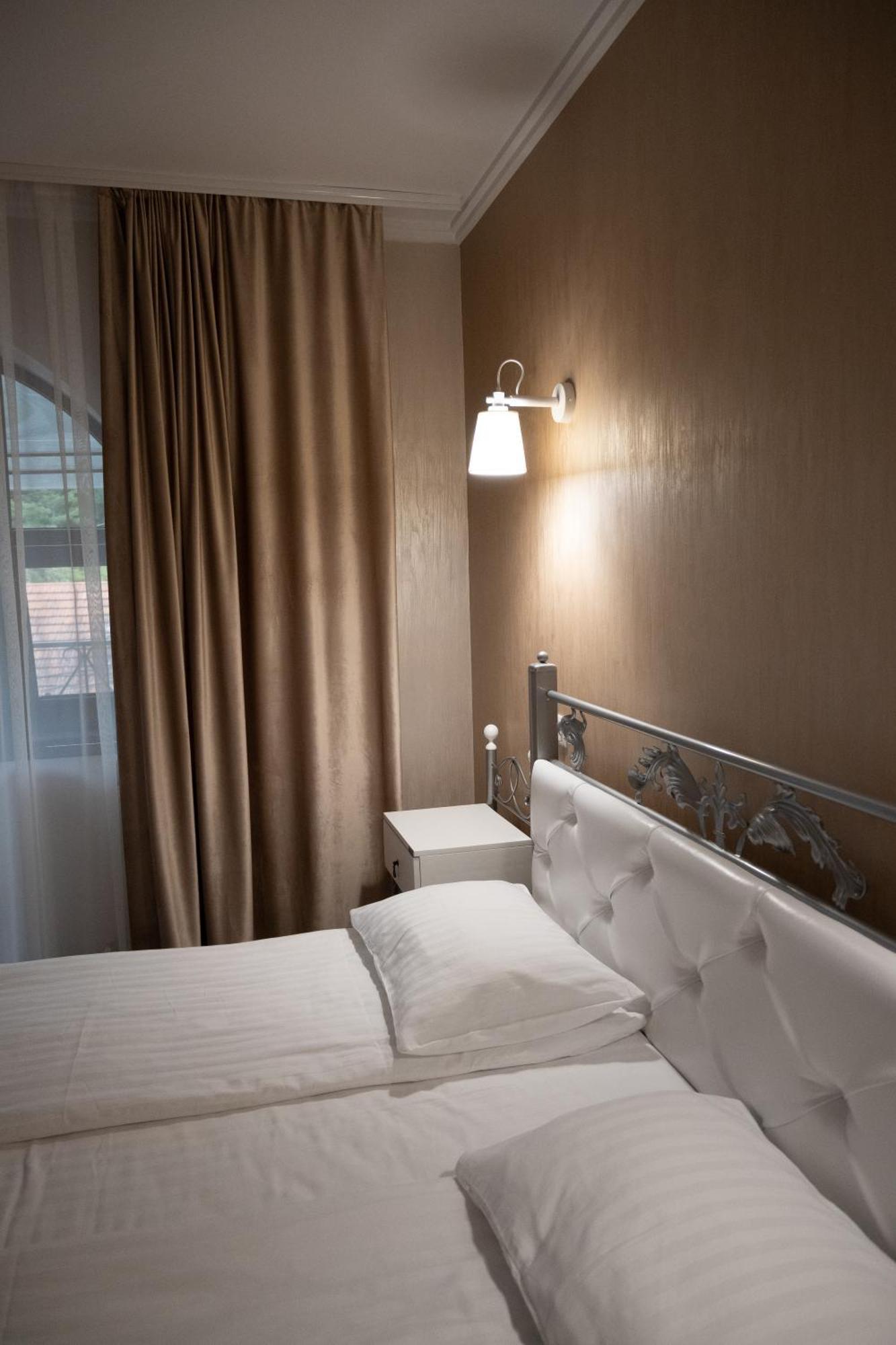 River Stone Hotel 舍绍里 外观 照片