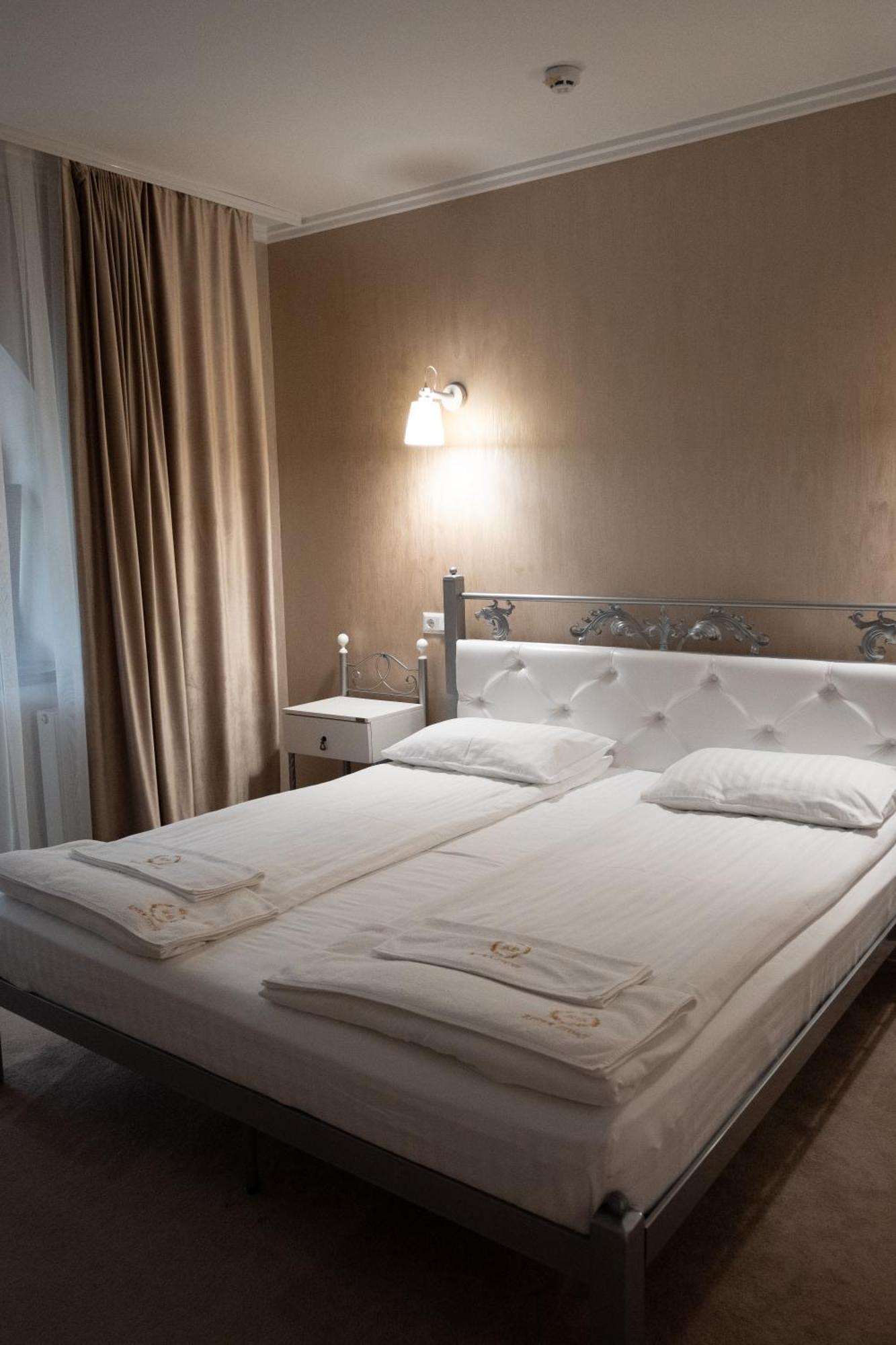River Stone Hotel 舍绍里 外观 照片